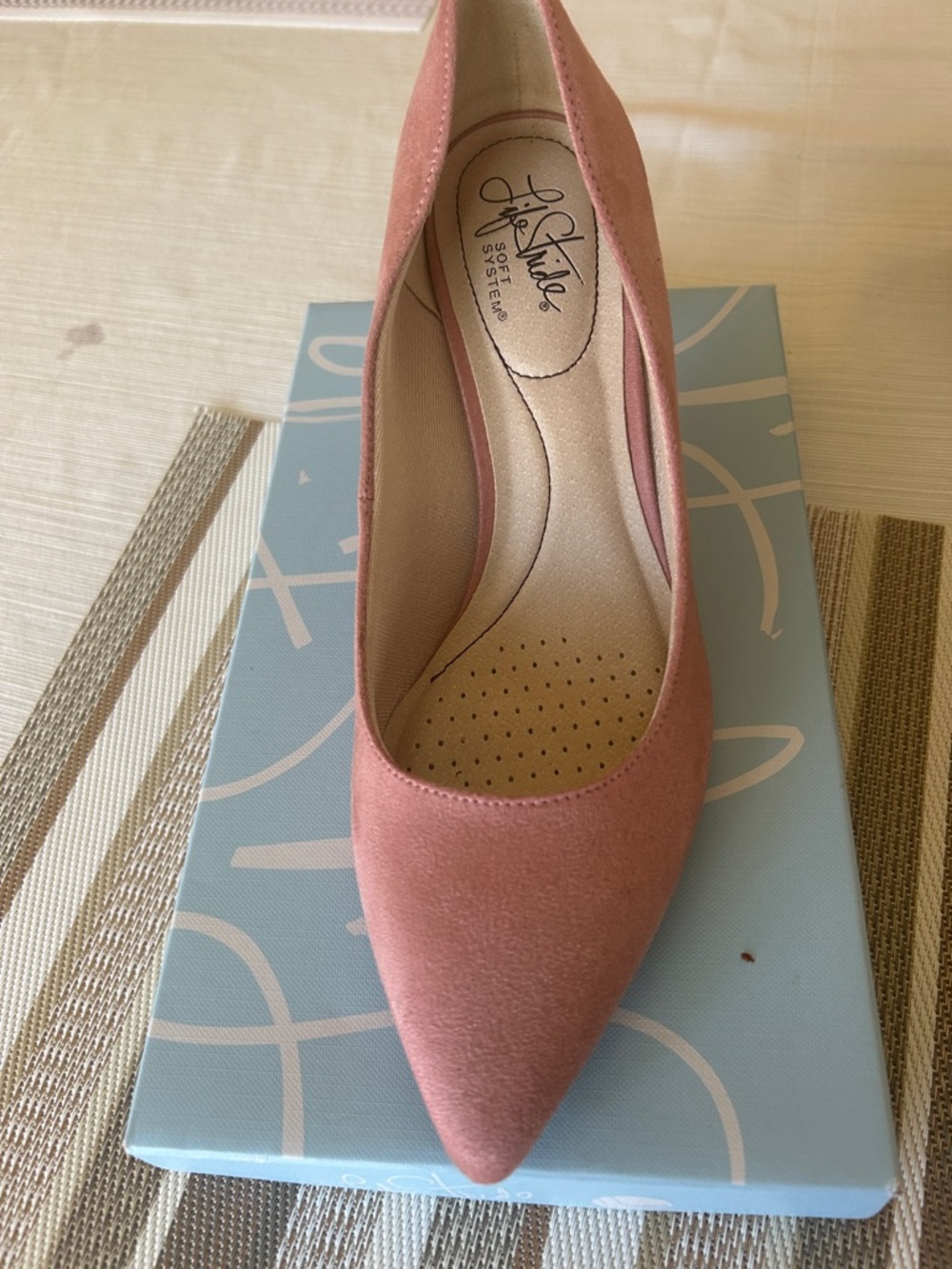 Life Stride Pink Suede Pointed-Toe Heels - Picture 6 of 9